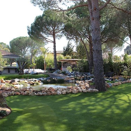 Shangtasia Luxury Art Room Grimaud Buitenkant foto