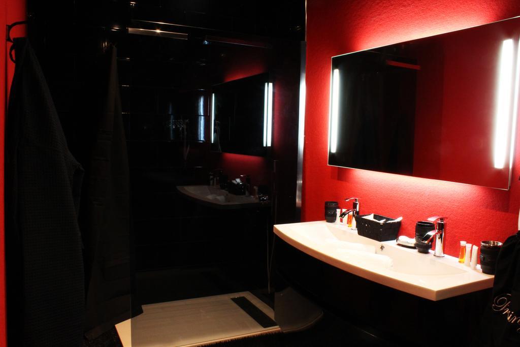 Shangtasia Luxury Art Room Grimaud Buitenkant foto