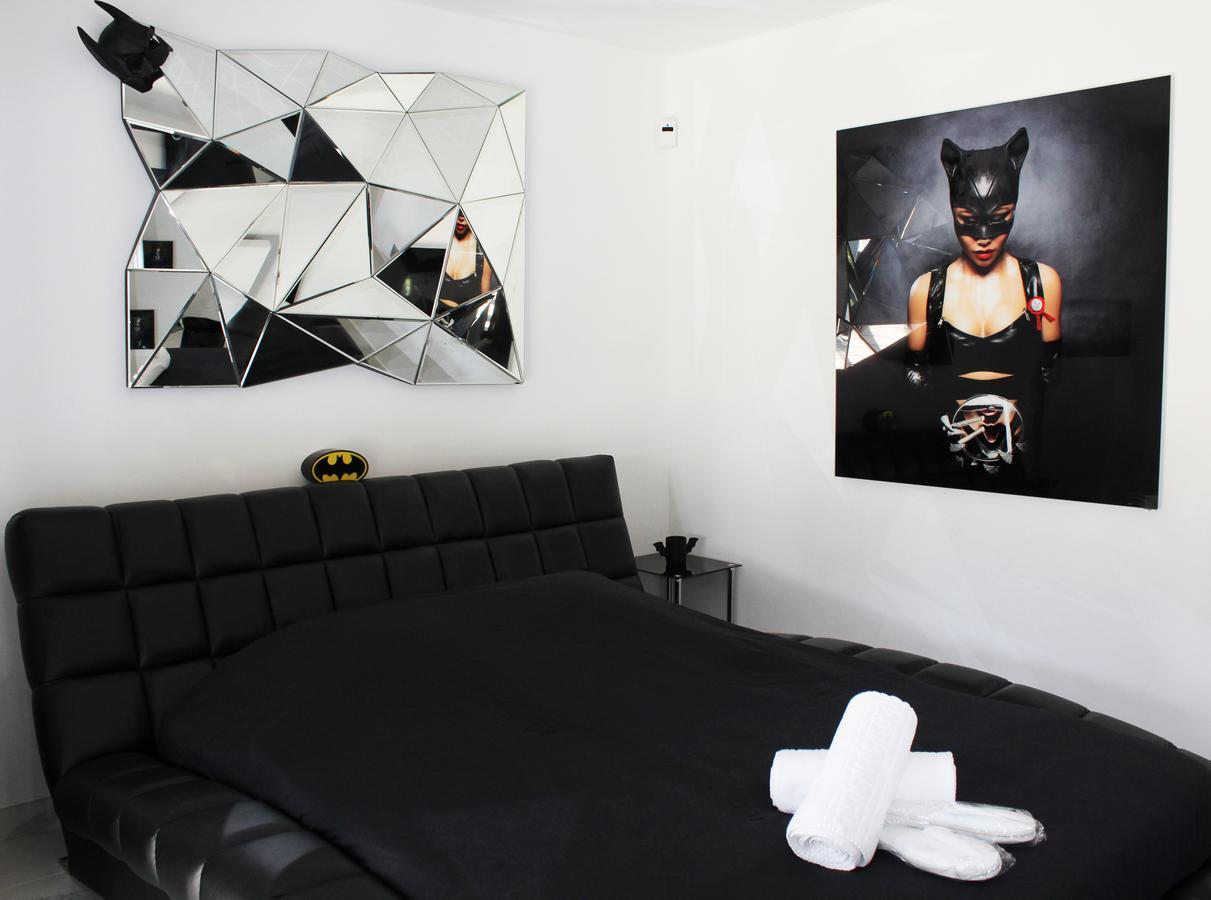 Shangtasia Luxury Art Room Grimaud Buitenkant foto