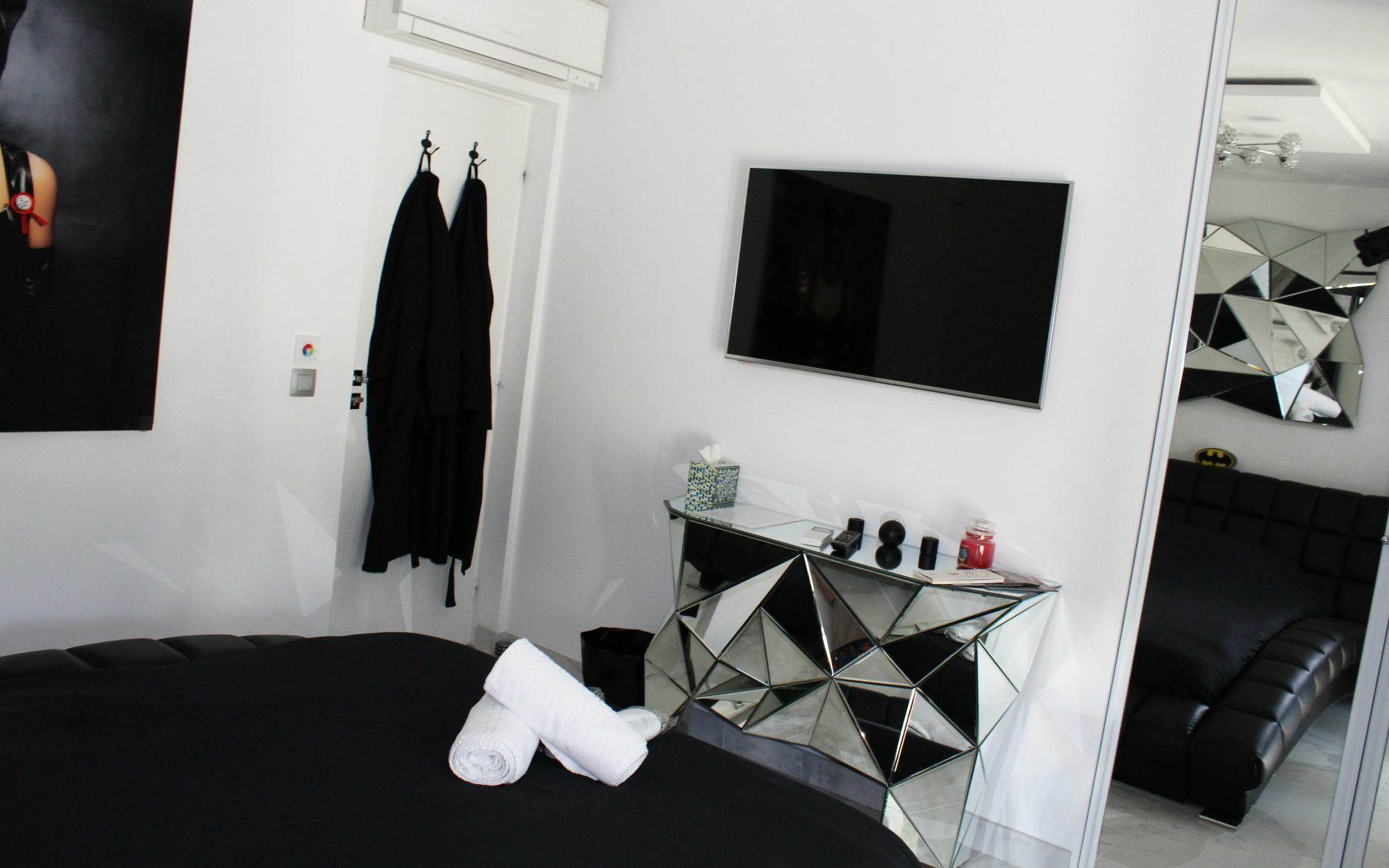 Shangtasia Luxury Art Room Grimaud Buitenkant foto