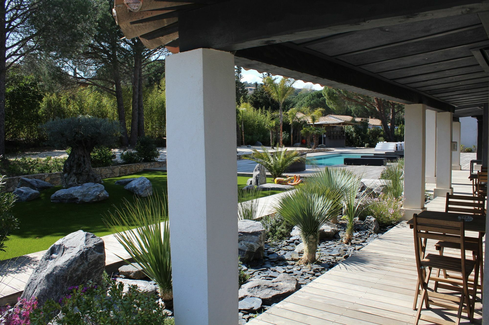Shangtasia Luxury Art Room Grimaud Buitenkant foto