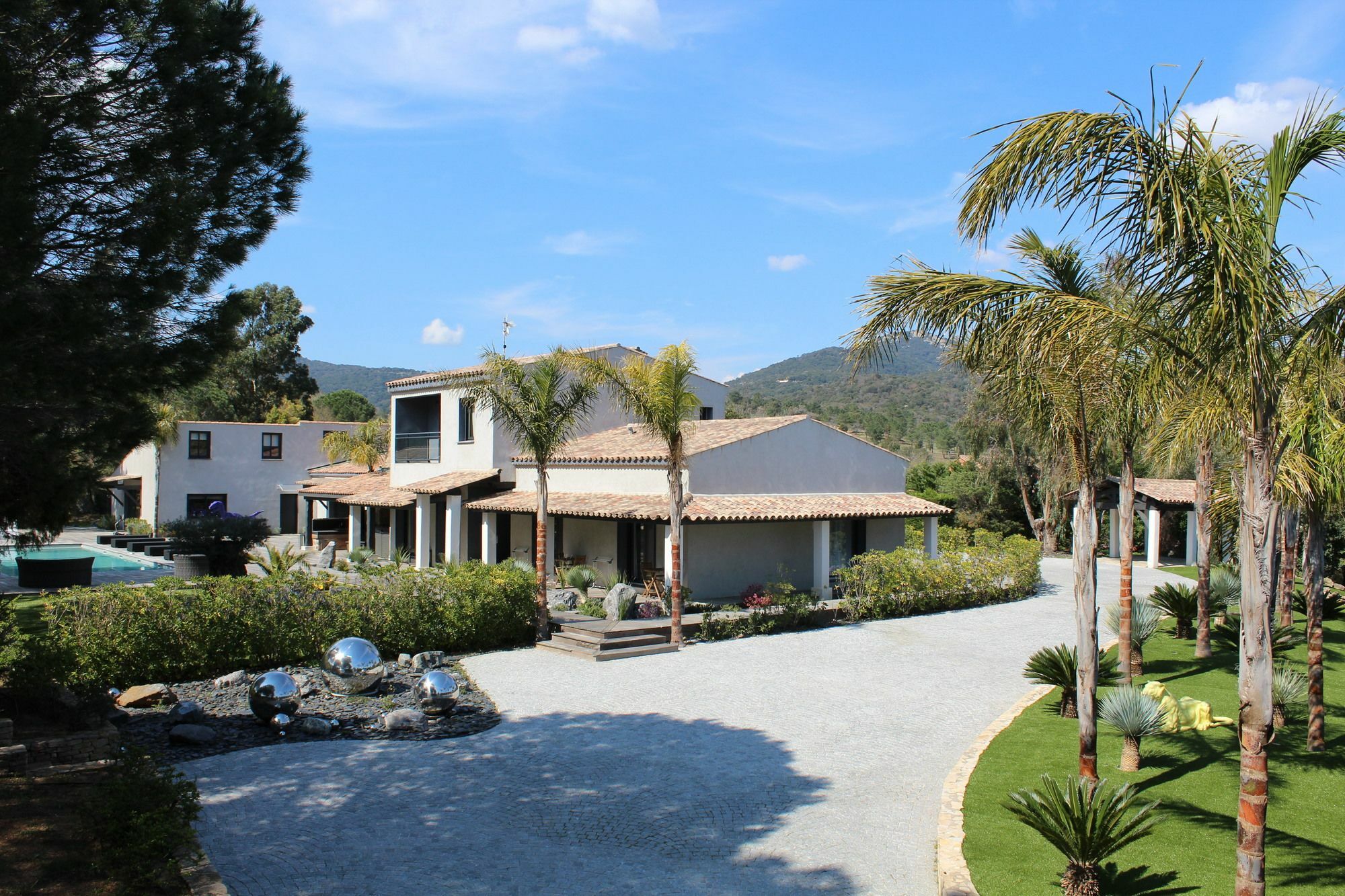 Shangtasia Luxury Art Room Grimaud Buitenkant foto