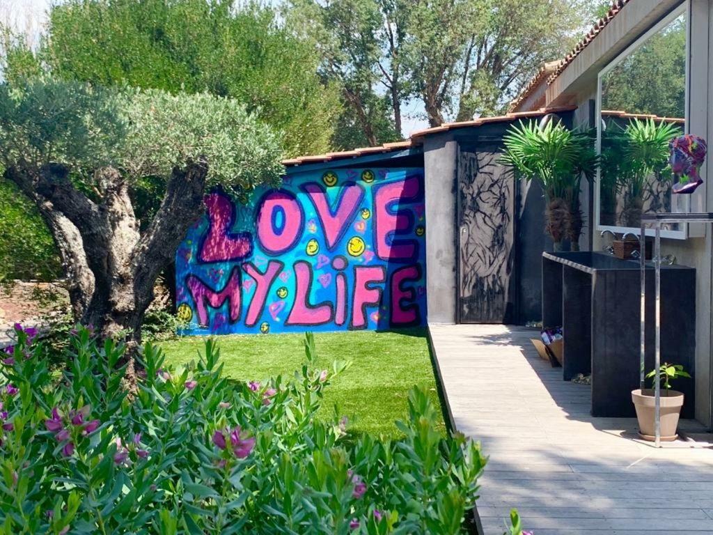 Shangtasia Luxury Art Room Grimaud Buitenkant foto
